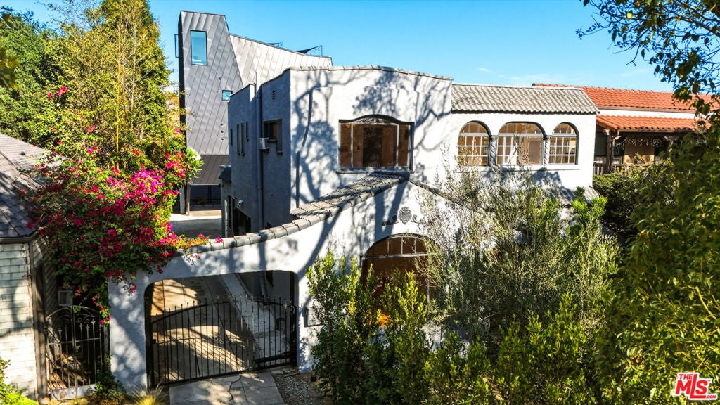 1286 S Cloverdale Avenue, Los Angeles CA 90019