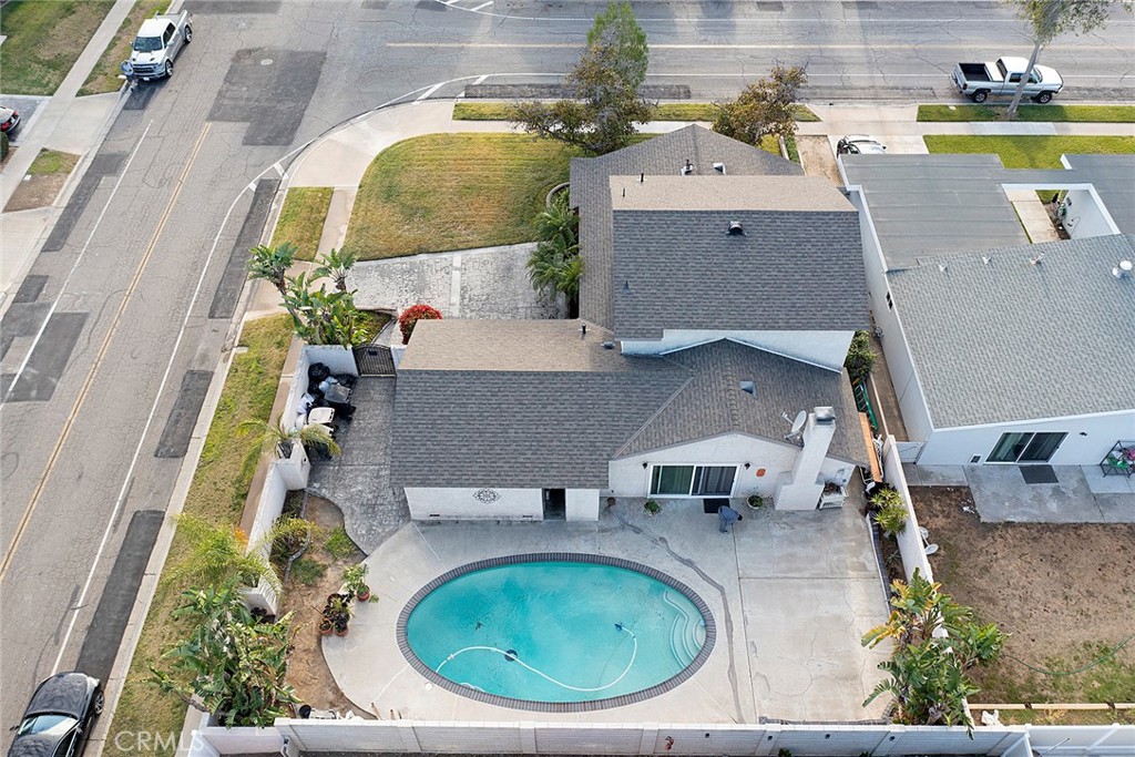 2969 E Greenhedge Avenue