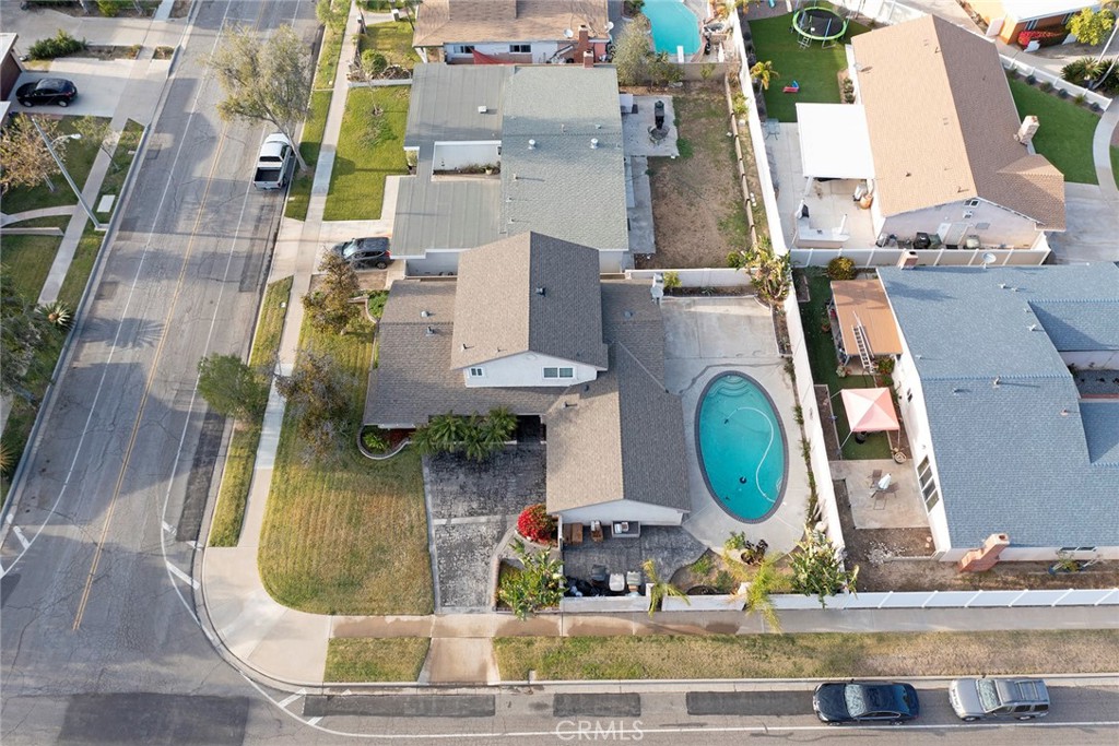 2969 E Greenhedge Avenue