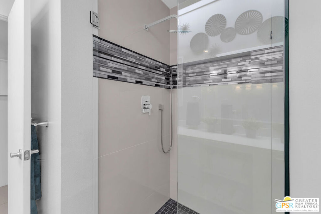 Sandcliff - Residential