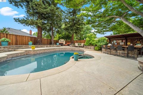 Photo of 2189 Corte Ricardo, Pleasanton, CA 94566 (MLS # 41131560)