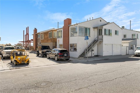 Photo of 5916 E Ocean Blvd, Long Beach, CA 90803 (MLS # OC26192797)