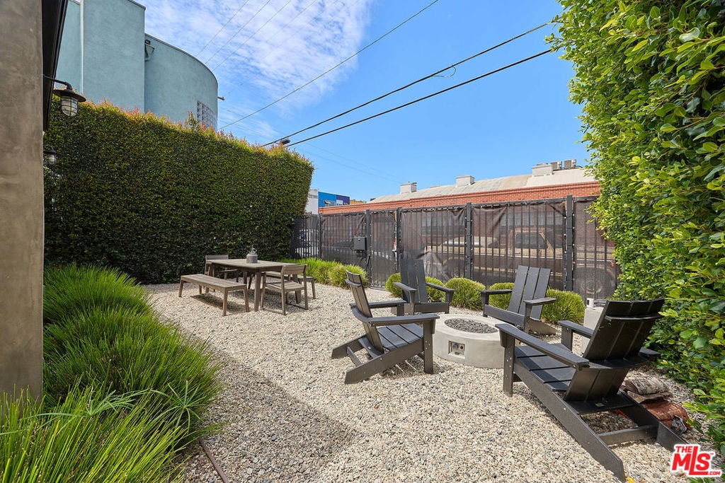 526 Victoria Avenue