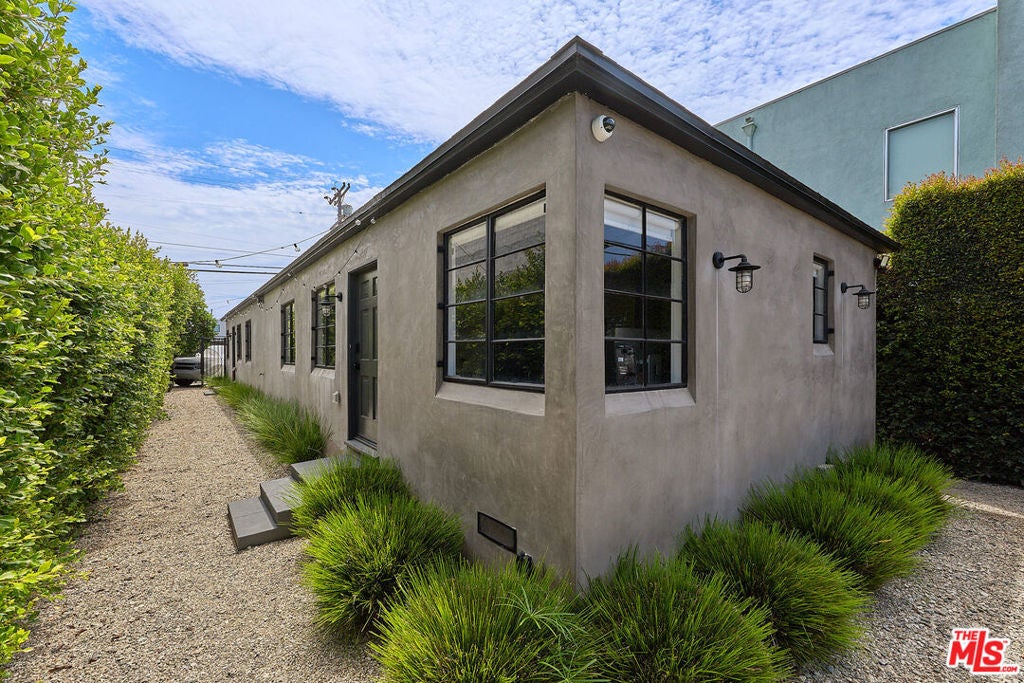 526 Victoria Avenue