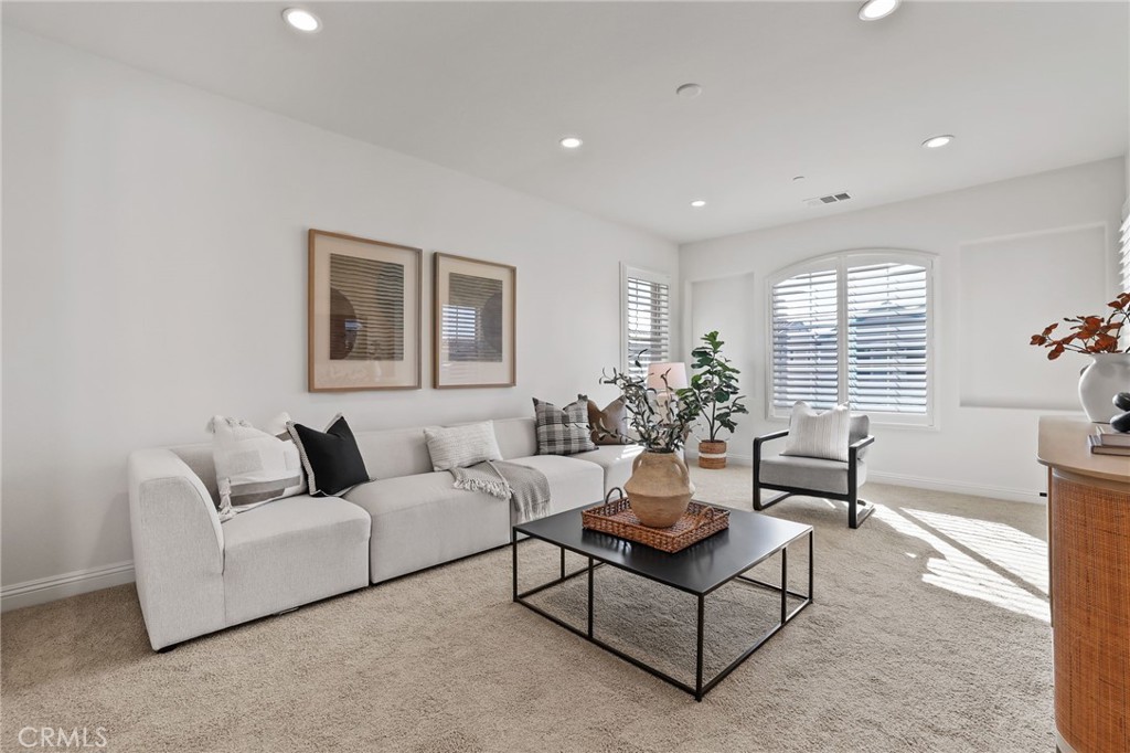 THE OAKS - Residential