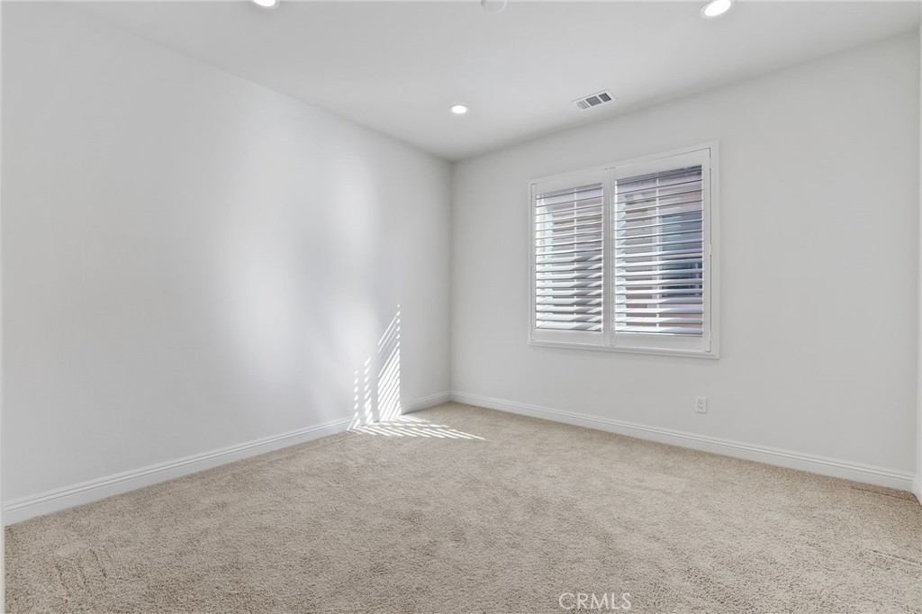 THE OAKS - Residential