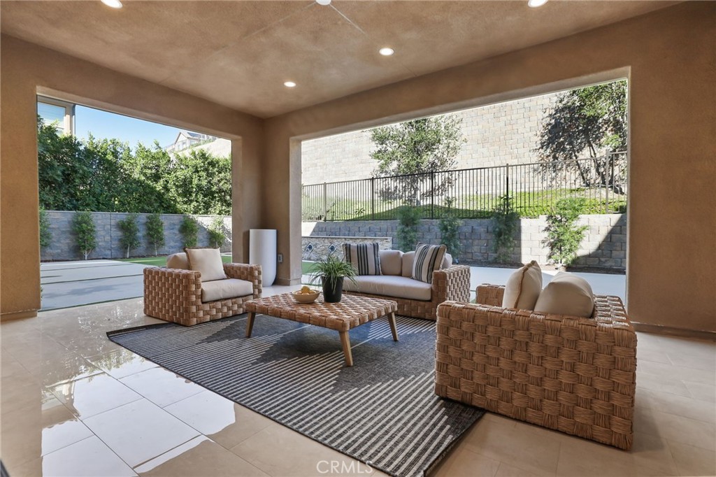 THE OAKS - Residential