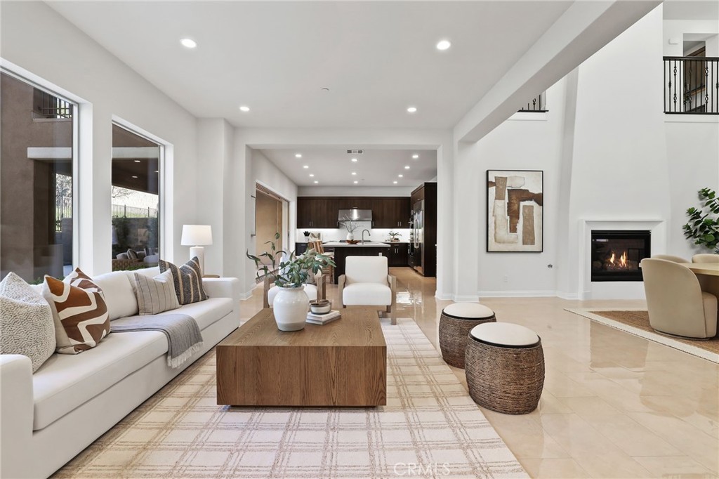 THE OAKS - Residential