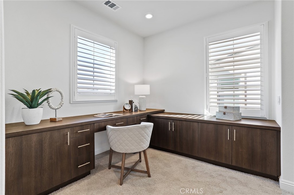 THE OAKS - Residential