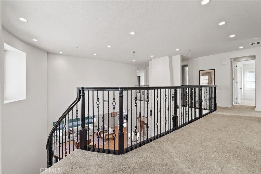 THE OAKS - Residential