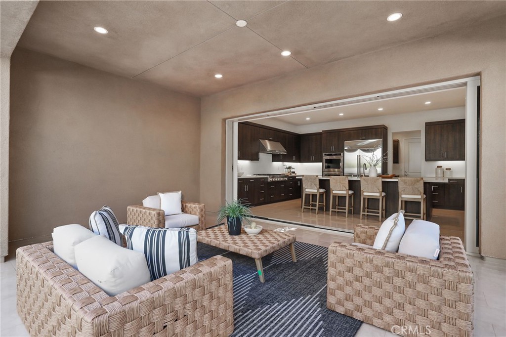 THE OAKS - Residential