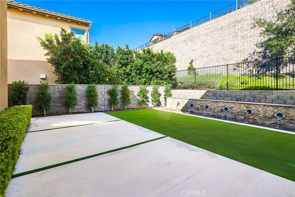 THE OAKS - Residential