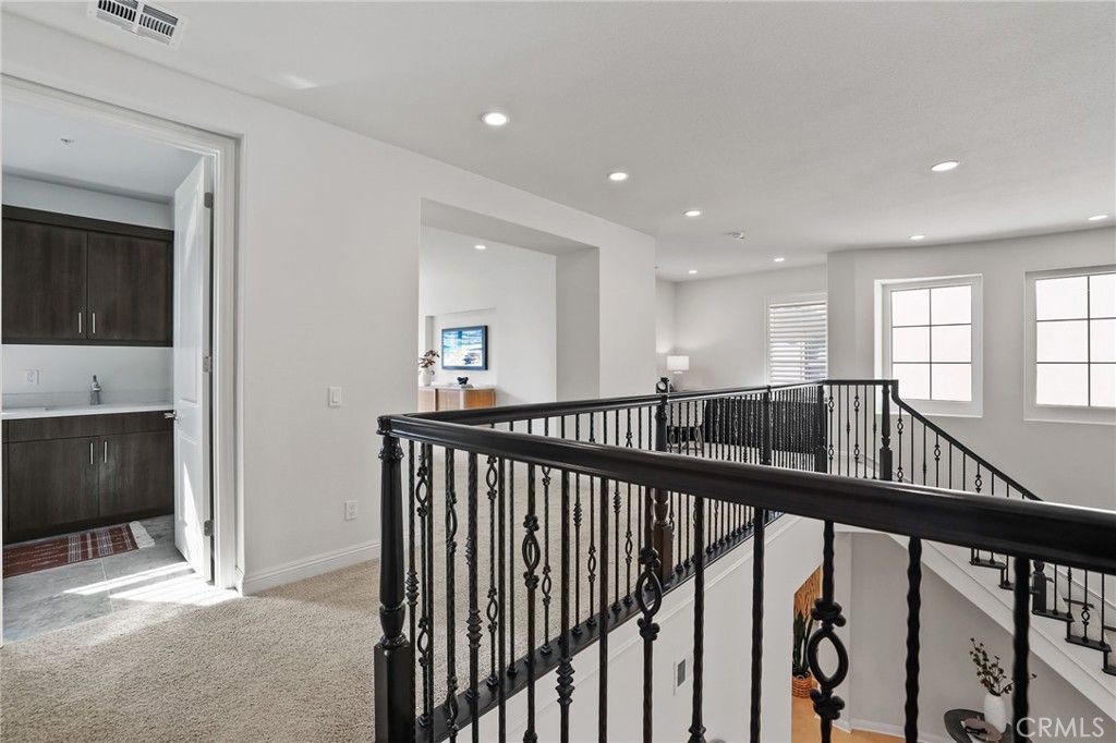 THE OAKS - Residential