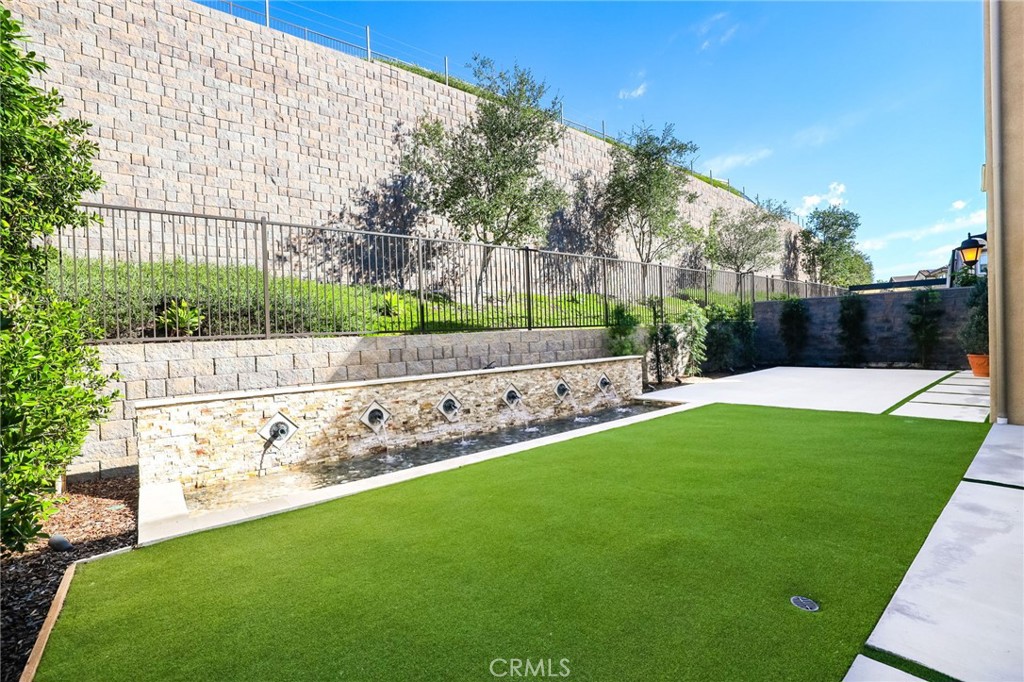 THE OAKS - Residential