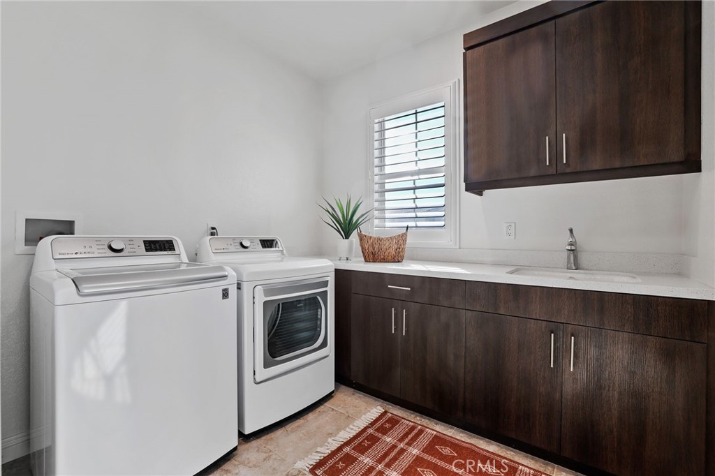 THE OAKS - Residential