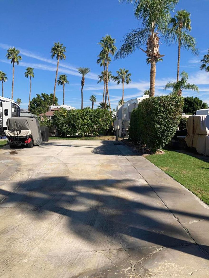 Unlock the potential of this fantastic opportunity in a fabulous cul-de-sac location. With a stunning greenbelt view and effortless access to resort amenities, you'll be soaking up the sun in no time. Plus, a charming red cart comes with the sale. Seize the day