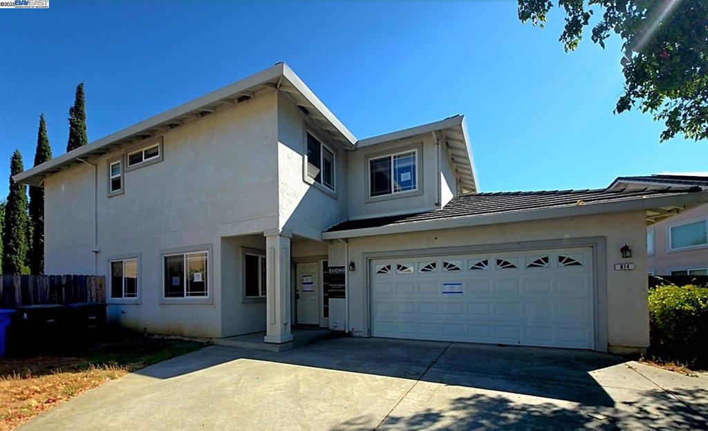 MONTGOMERY ESTAT - Residential