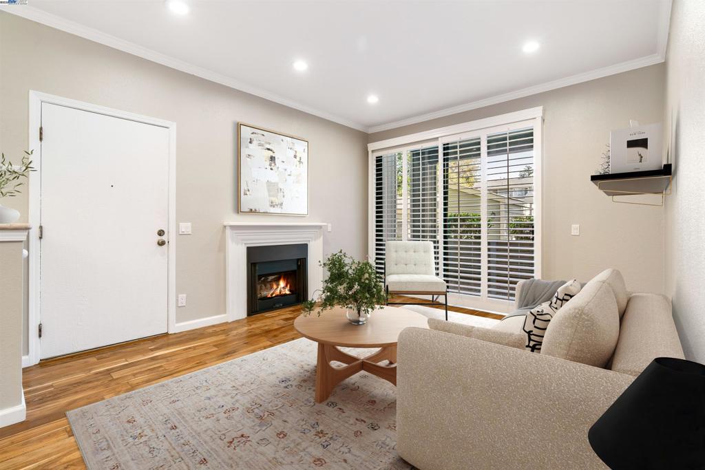 3443 Pepperwood Ter 102