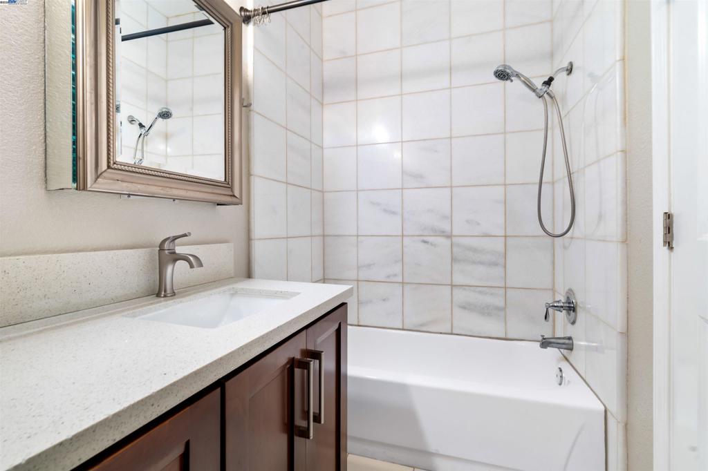 CENTERVILLE - Residential