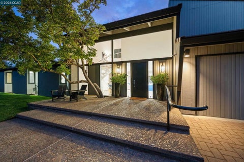 Photo of 65 Bates Blvd BLVD, Orinda, CA 94563 (MLS # 41149481)