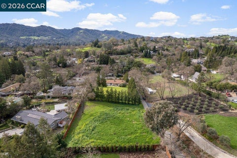 Photo of 550 El Pintado, Danville, CA 94526 (MLS # 41151479)