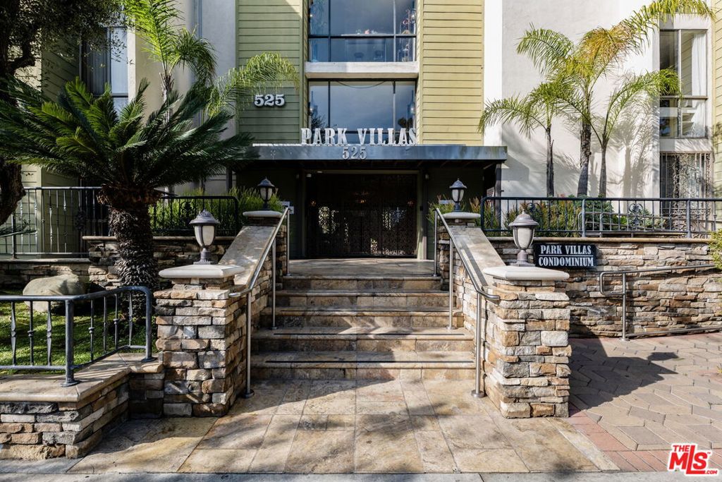 525 S Ardmore Avenue 222