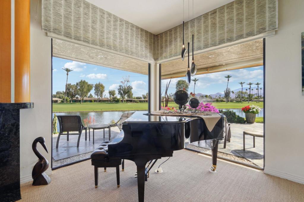 The Springs C.C. - Residential