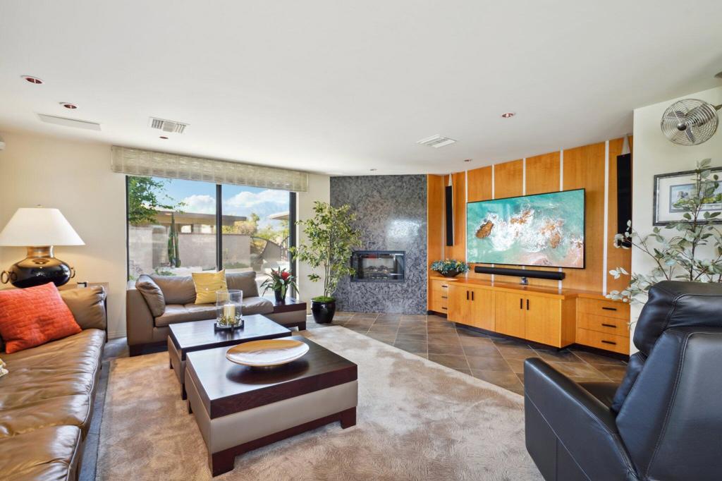 The Springs C.C. - Residential