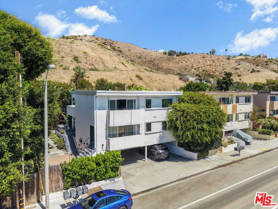 22357 Pacific Coast Highway