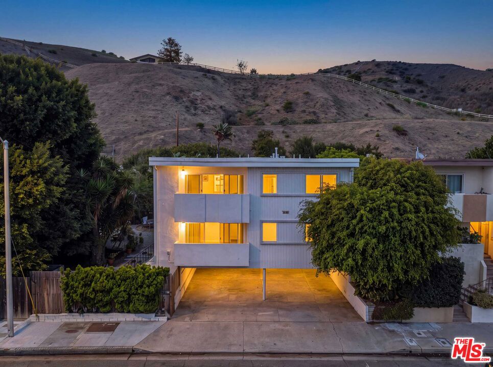 22357 Pacific Coast Highway