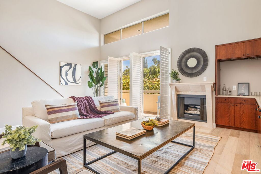 10511 Ashton Avenue 305