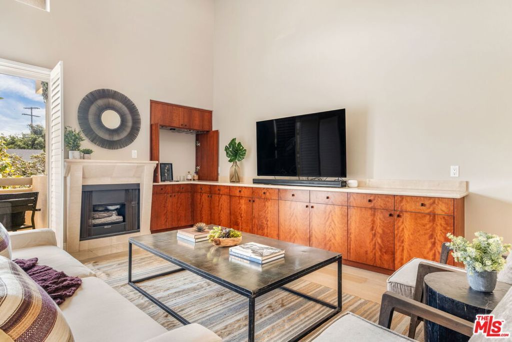 Photo of 10511 Ashton Avenue #305, Los Angeles, CA 90024 (MLS # 26722629)