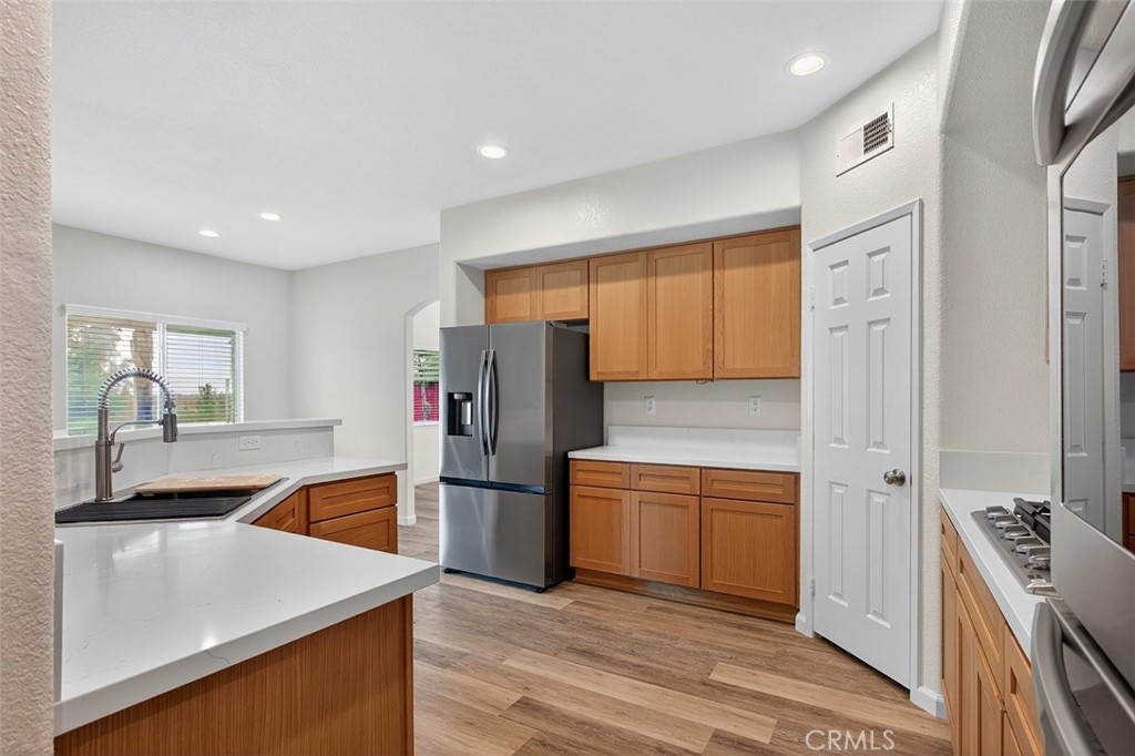 45413 Eagle Crest Lane