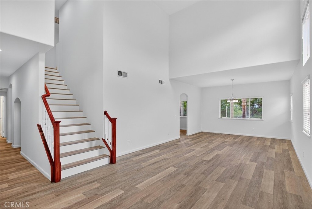 45413 Eagle Crest Lane