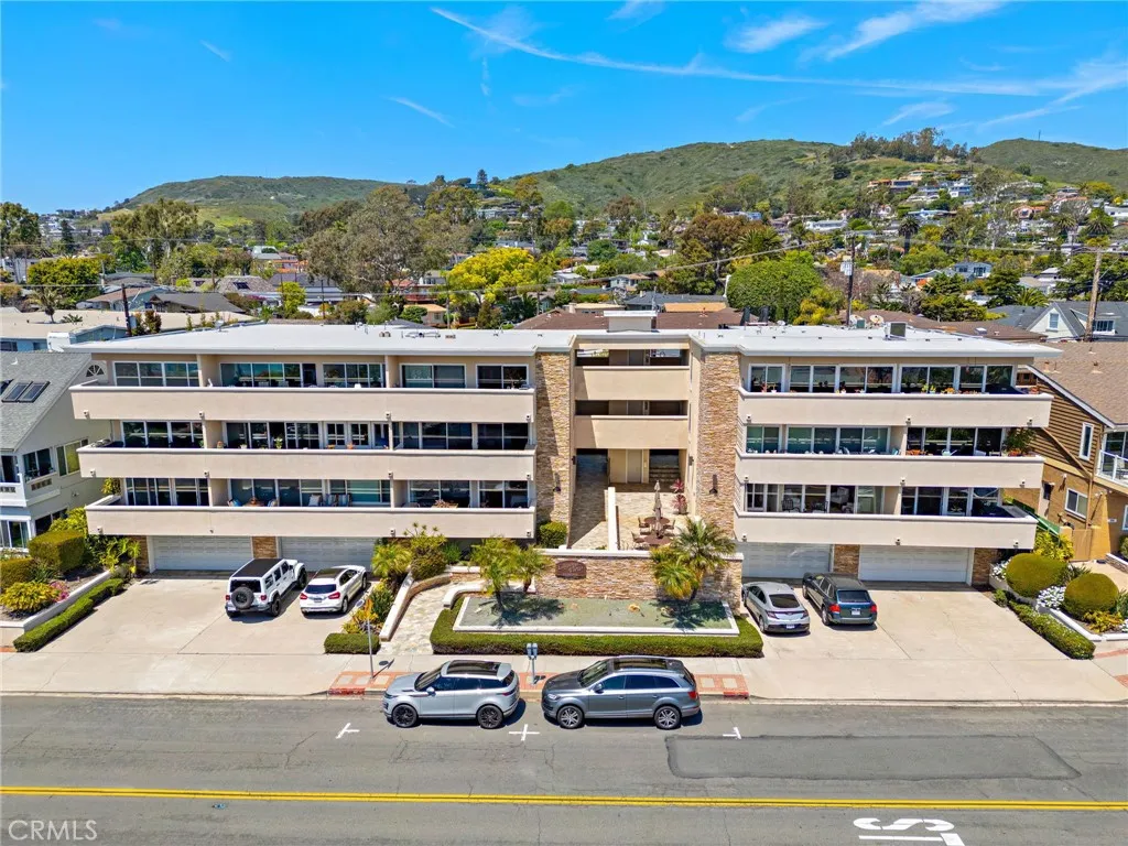 Laguna Beach, California 92651, United States, 2 Bedrooms Bedrooms, ,2 BathroomsBathrooms,Residential,Active,118449