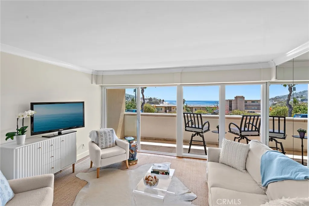 Laguna Beach, California 92651, United States, 2 Bedrooms Bedrooms, ,2 BathroomsBathrooms,Residential,Active,118449