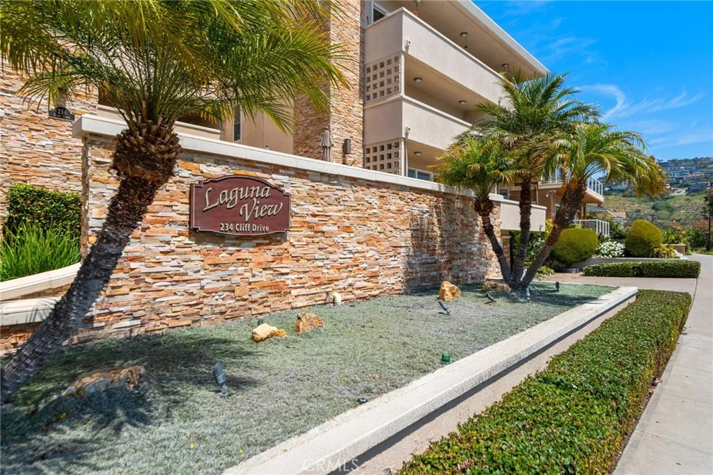 Laguna Beach, California 92651, United States, 2 Bedrooms Bedrooms, ,2 BathroomsBathrooms,Residential,Active,118449