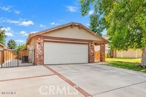 Photo of 2533 Topaz LN, Lancaster, CA 93535 (MLS # SR26203856)