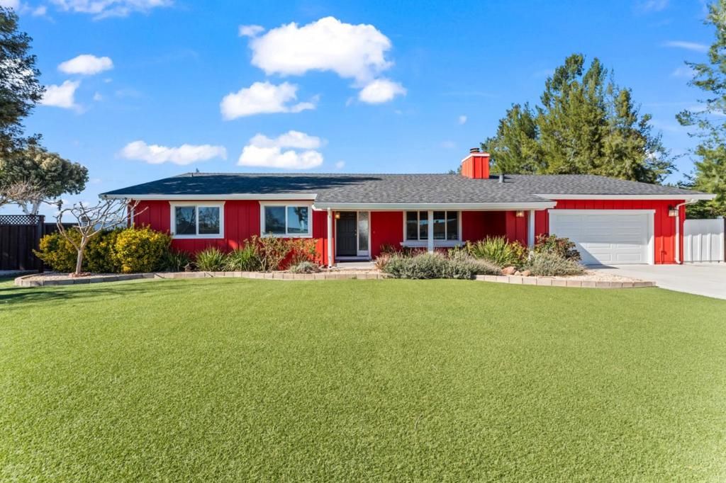 Photo of 1515 Dias Drive, San Martin, CA 95046 (MLS # ML82039087)