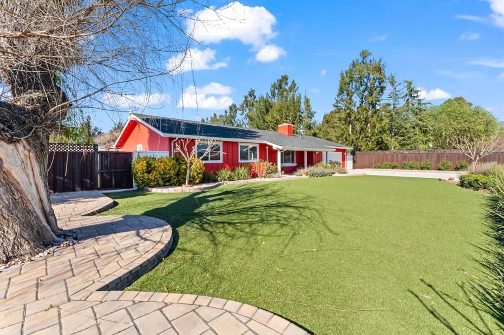 Photo of 1515 Dias Drive, San Martin, CA 95046 (MLS # ML82039087)