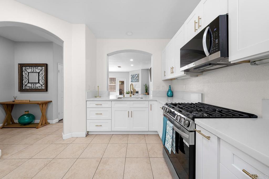 6233 Avenida De Las Vistas 4