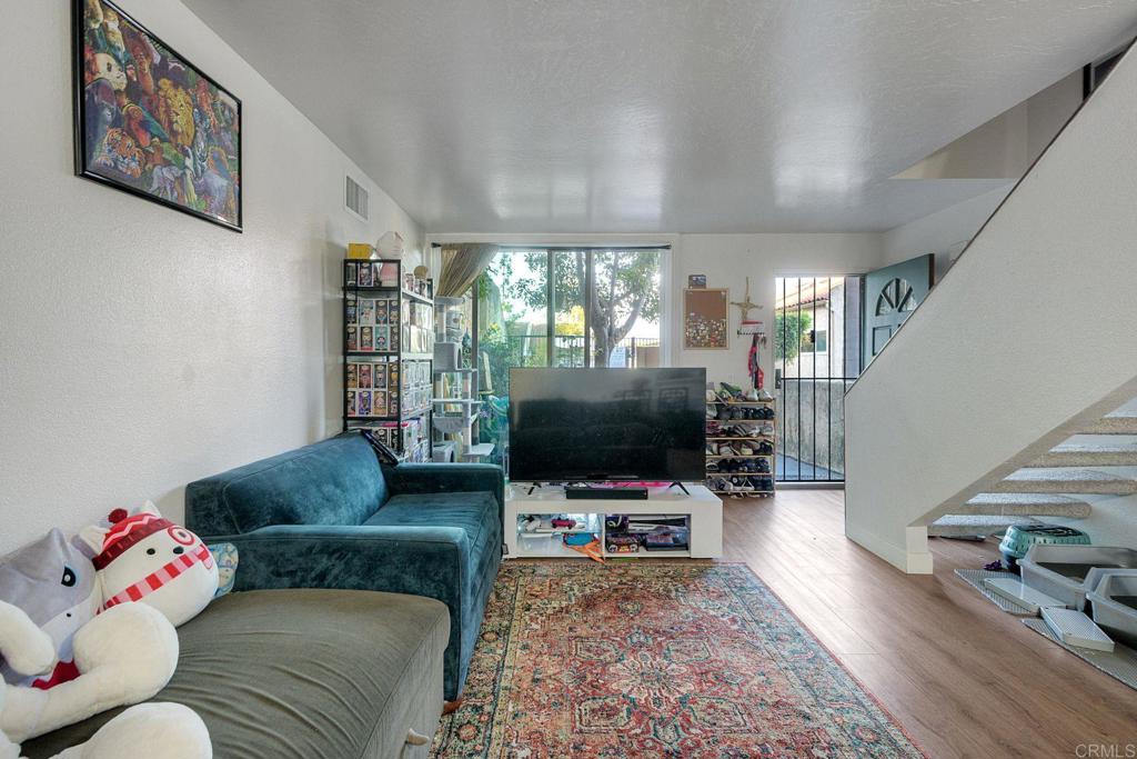 7940 University Avenue 14