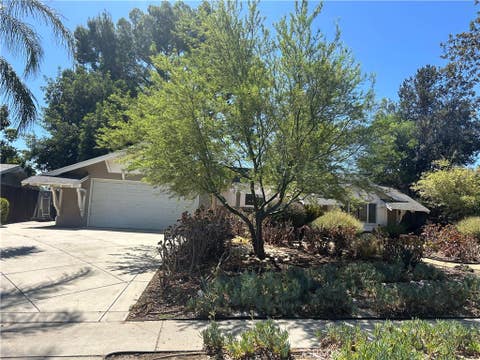 Photo of 17058 Midwood Dr. DR, Granada Hills, CA 91344 (MLS # SR26175887)