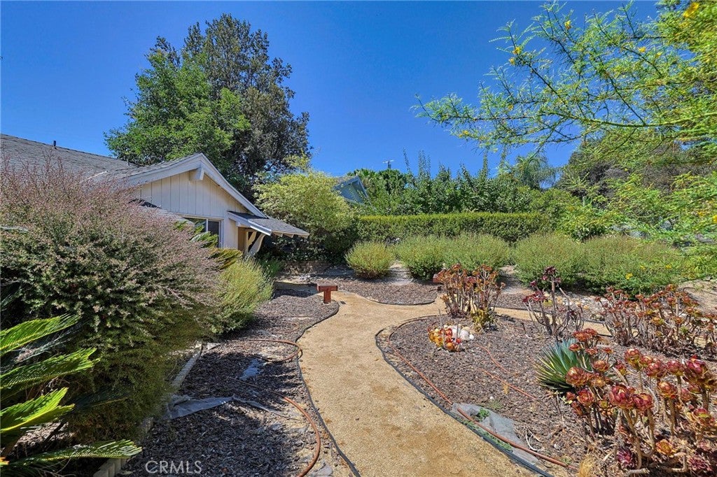 17058 Midwood Dr.