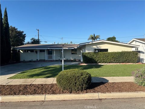 Photo of 2437 Fordham Dr, Costa Mesa, CA 92626 (MLS # PW25266545)