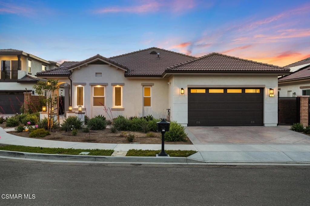 327 Toyon Court