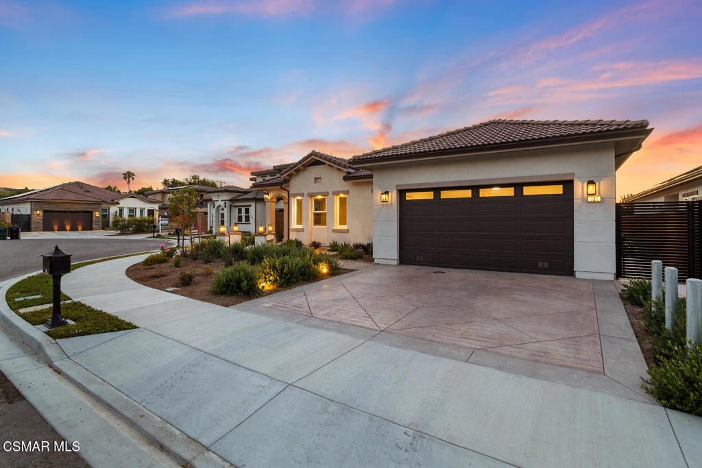 327 Toyon Court