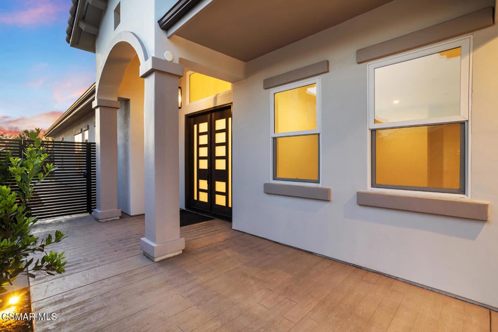 327 Toyon Court