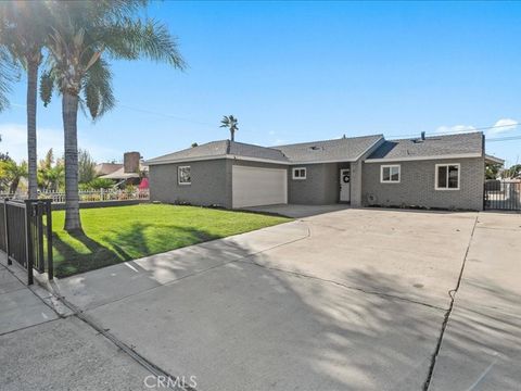 132 S Acacia Rialto CA 92376
