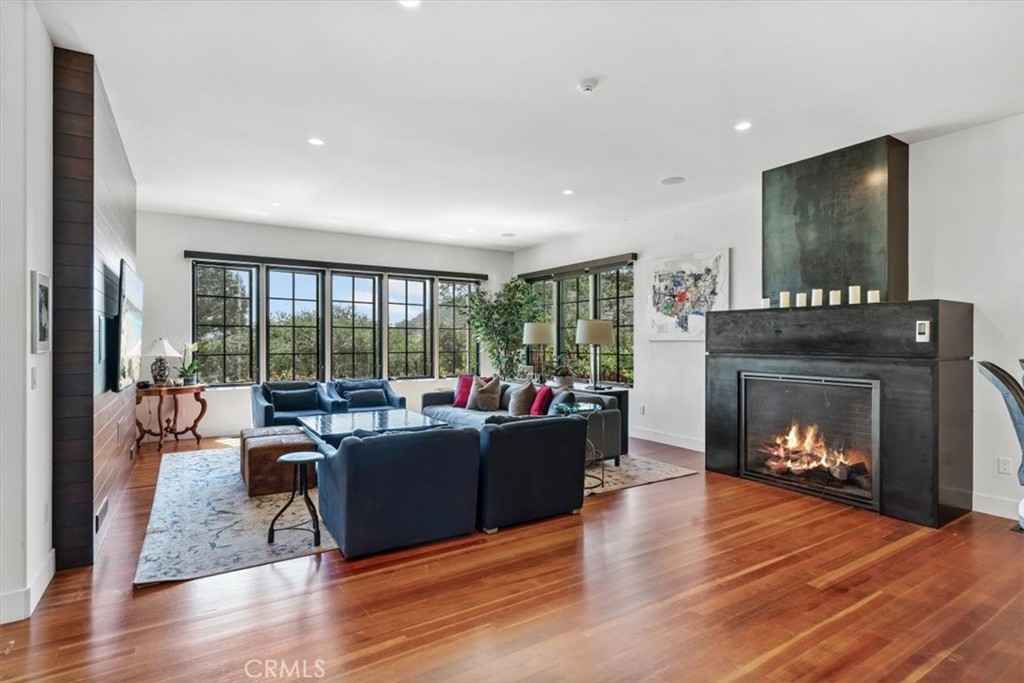 150 Los Robles Court